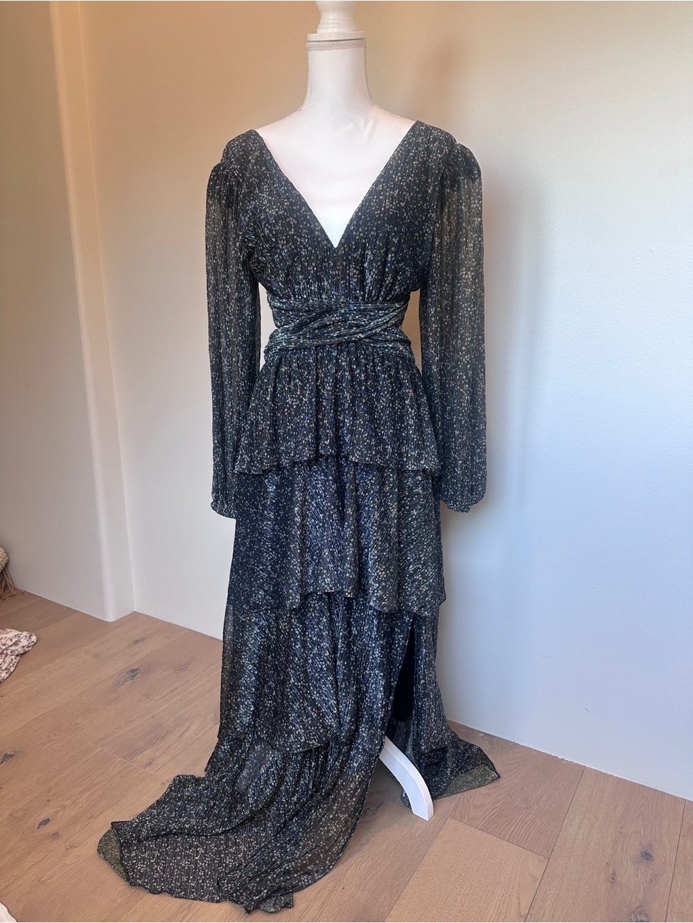 ASTR The Label Metallic Tiered Maxi Dress – Size Small